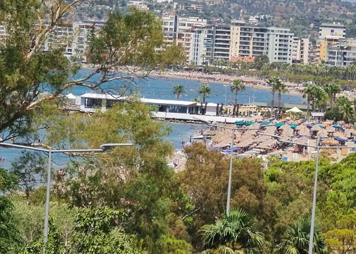 Blue Bay Front Uji Ftohte Apartment Vlore